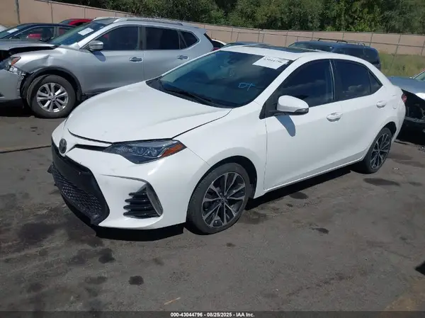 2T1BURHE0HC889319 2017 TOYOTA COROLLA - Image 2