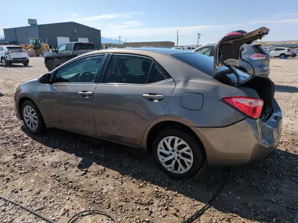 2T1BURHE0HC894925 2017 TOYOTA COROLLA - Image 2