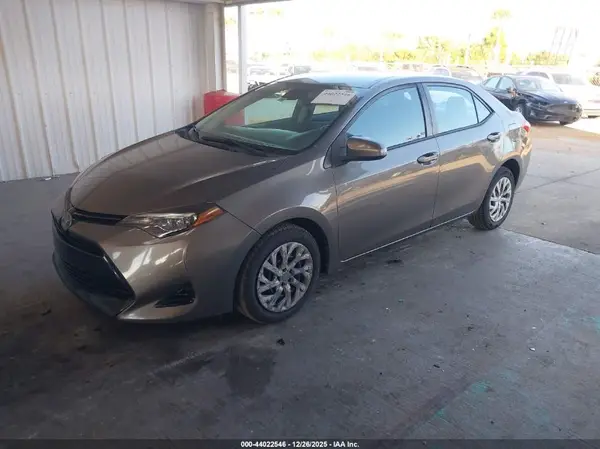 2T1BURHE0HC896335 2017 TOYOTA COROLLA - Image 2