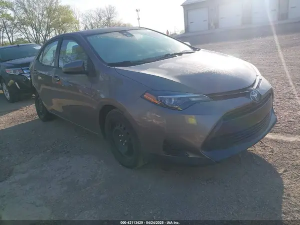 2T1BURHE0HC901002 2017 TOYOTA COROLLA - Image 1