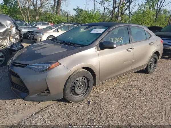 2T1BURHE0HC901002 2017 TOYOTA COROLLA - Image 2