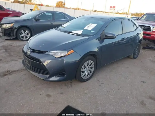 2T1BURHE0HC902697 2017 TOYOTA COROLLA - Image 2