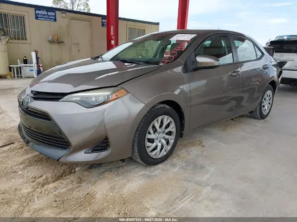 2T1BURHE0HC910881 2017 TOYOTA COROLLA - Image 2