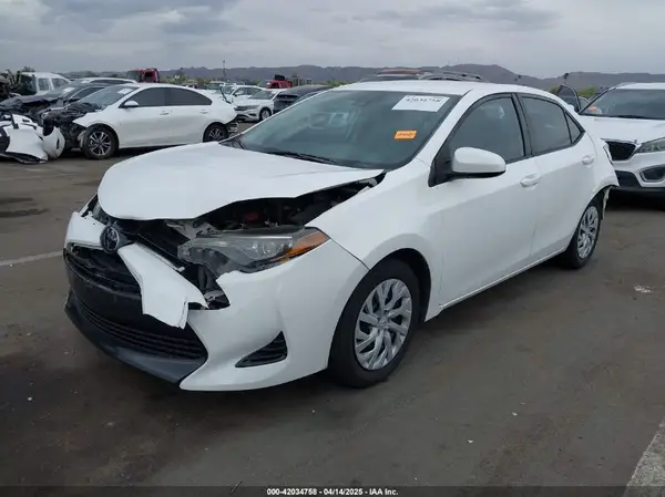2T1BURHE0HC914168 2017 TOYOTA COROLLA - Image 2