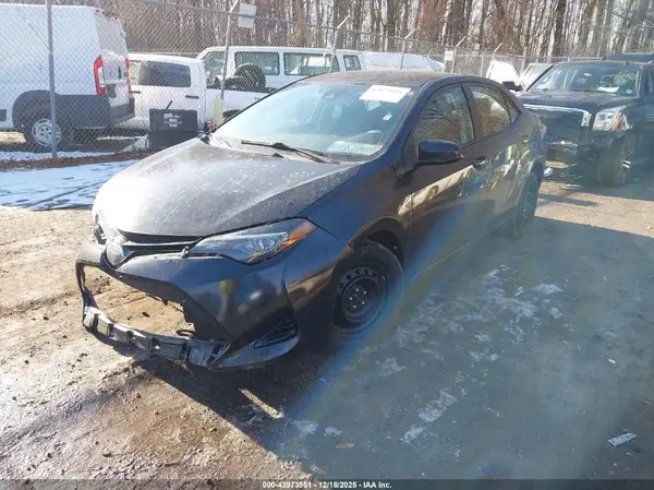 2T1BURHE0HC931066 2017 TOYOTA COROLLA - Image 2