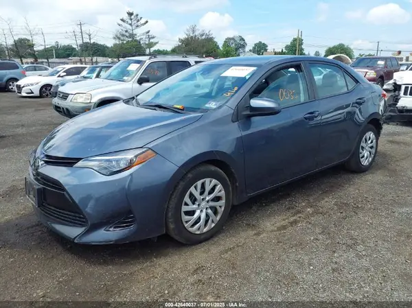 2T1BURHE0HC935988 2017 TOYOTA COROLLA - Image 2
