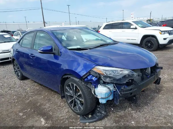 2T1BURHE0JC000489 2018 TOYOTA COROLLA - Image 1