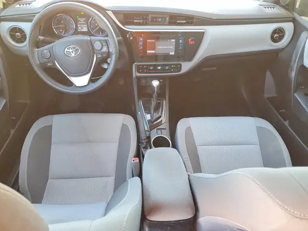 2T1BURHE0JC000735 2018 TOYOTA COROLLA - Image 8
