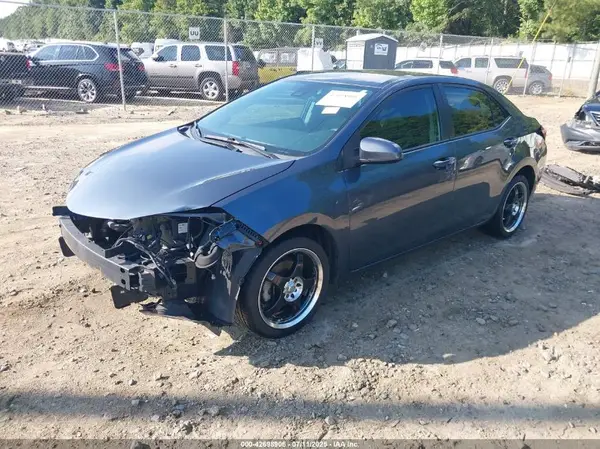 2T1BURHE0JC001593 2018 TOYOTA COROLLA - Image 2