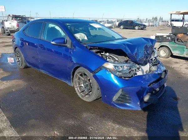 2T1BURHE0JC001707 2018 TOYOTA COROLLA - Image 1