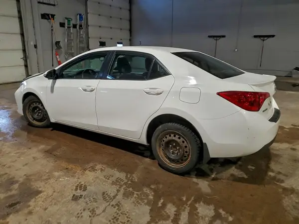 2T1BURHE0JC001979 2018 TOYOTA COROLLA - Image 2