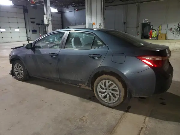 2T1BURHE0JC002758 2018 TOYOTA COROLLA - Image 2