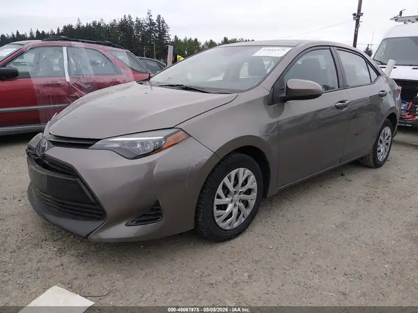 2T1BURHE0JC004560 2018 TOYOTA COROLLA - Image 2