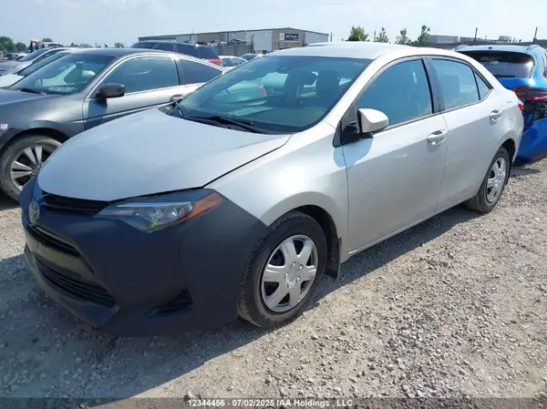 2T1BURHE0JC006695 2018 TOYOTA COROLLA - Image 2