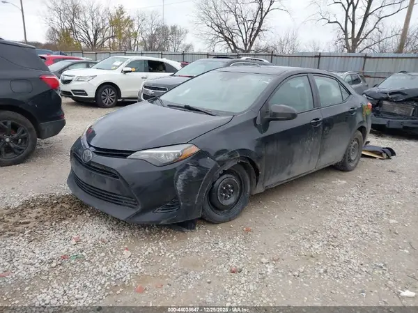 2T1BURHE0JC009211 2018 TOYOTA COROLLA - Image 2