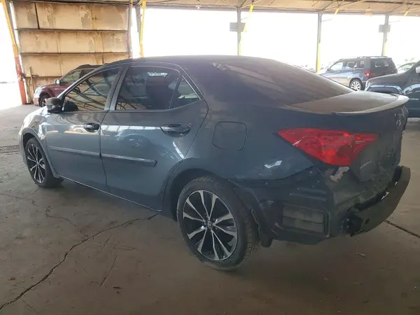 2T1BURHE0JC009807 2018 TOYOTA COROLLA - Image 2