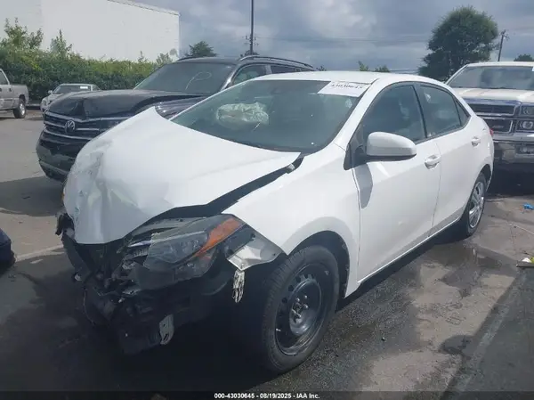 2T1BURHE0JC010603 2018 TOYOTA COROLLA - Image 2