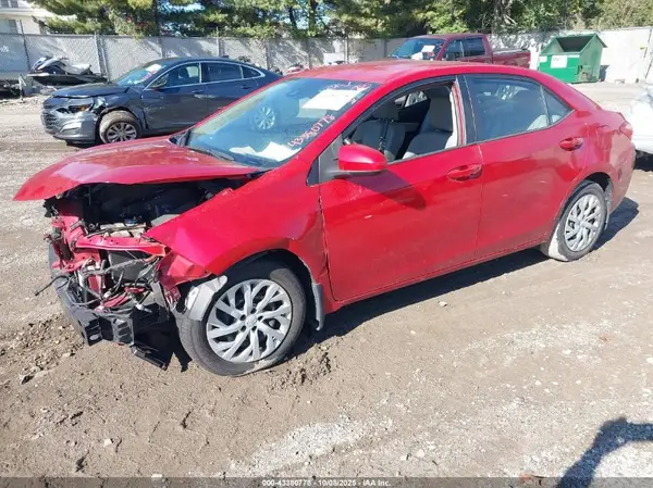 2T1BURHE0JC012948 2018 TOYOTA COROLLA - Image 2