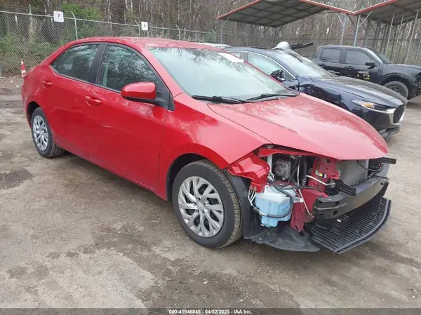 2T1BURHE0JC013078 2018 TOYOTA COROLLA - Image 1