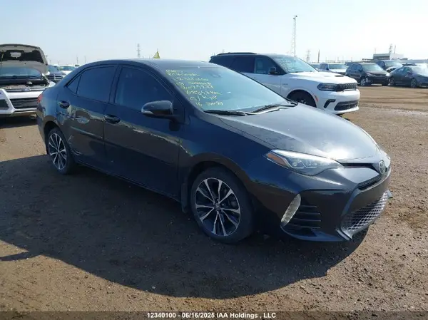 2T1BURHE0JC025277 2018 TOYOTA COROLLA - Image 1