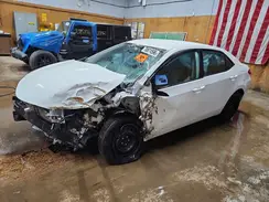 2T1BURHE0JC025764 2018 TOYOTA COROLLA