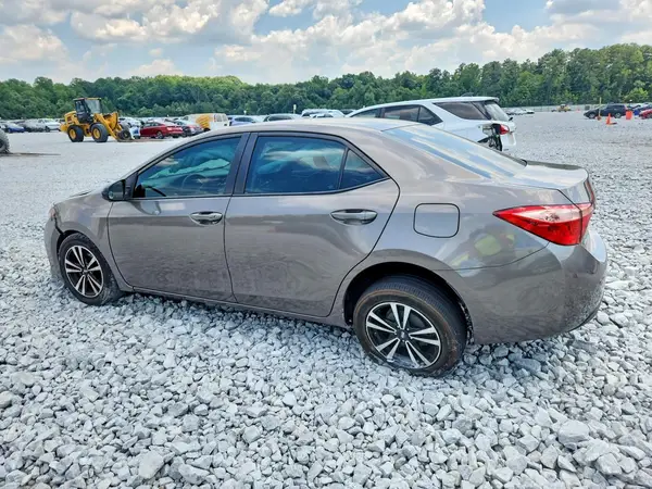 2T1BURHE0JC027367 2018 TOYOTA COROLLA - Image 2