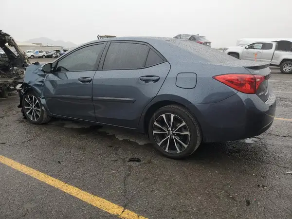 2T1BURHE0JC030754 2018 TOYOTA COROLLA - Image 2