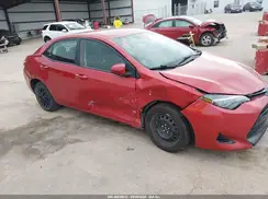 2T1BURHE0JC030933 2018 TOYOTA COROLLA