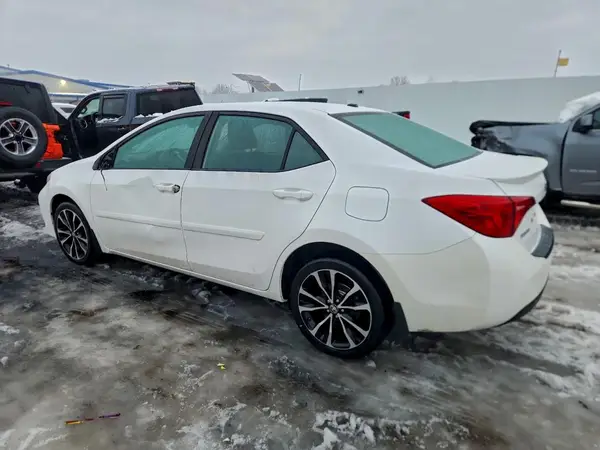 2T1BURHE0JC034769 2018 TOYOTA COROLLA - Image 2