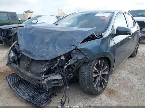 2T1BURHE0JC041561 2018 TOYOTA COROLLA - Image 2