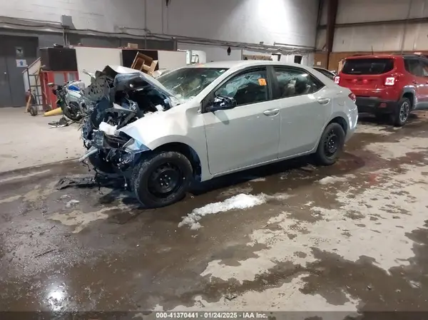 2T1BURHE0JC042497 2018 TOYOTA COROLLA - Image 2