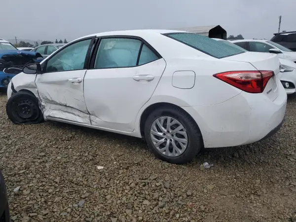2T1BURHE0JC046775 2018 TOYOTA COROLLA - Image 2