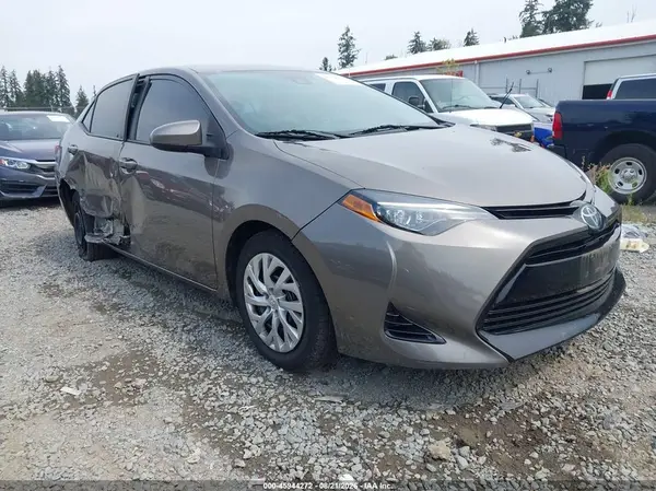 2T1BURHE0JC050583 2018 TOYOTA COROLLA - Image 1