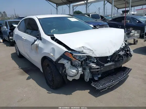 2T1BURHE0JC050910 2018 TOYOTA COROLLA - Image 1