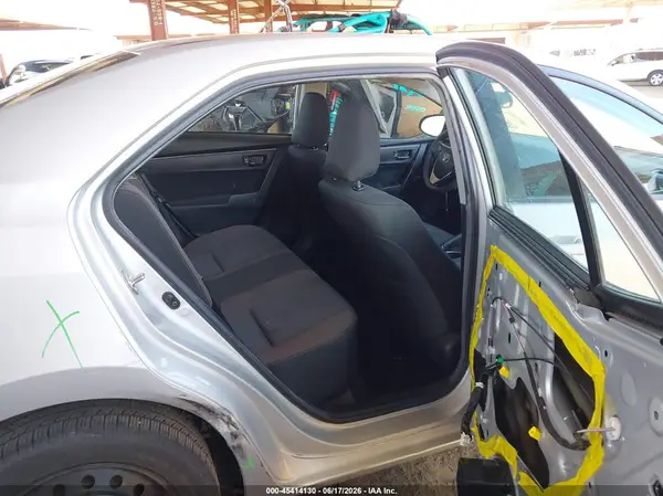 2T1BURHE0JC051006 2018 TOYOTA COROLLA - Image 8