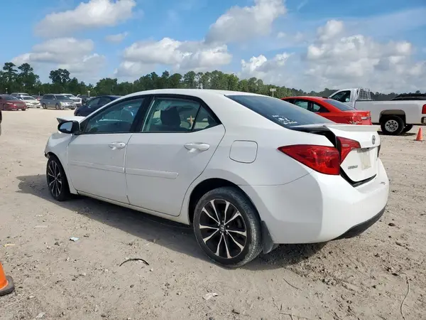 2T1BURHE0JC053211 2018 TOYOTA COROLLA - Image 2