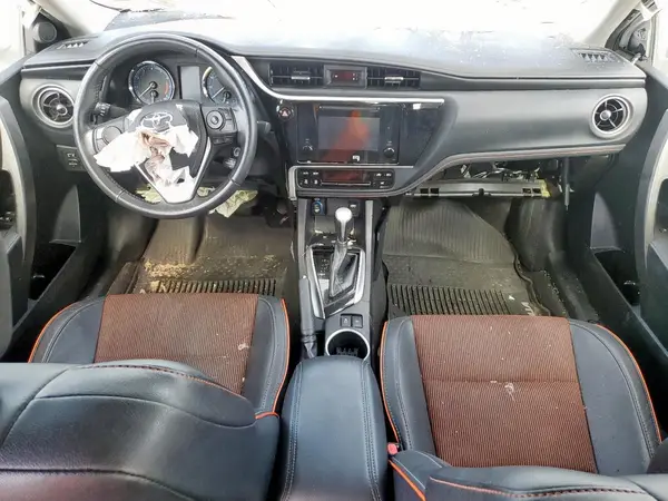2T1BURHE0JC053211 2018 TOYOTA COROLLA - Image 8