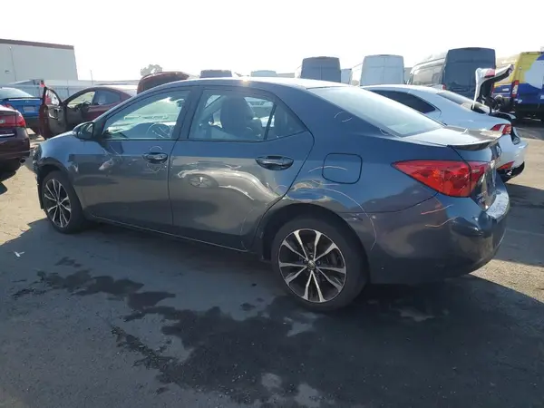 2T1BURHE0JC053869 2018 TOYOTA COROLLA - Image 2
