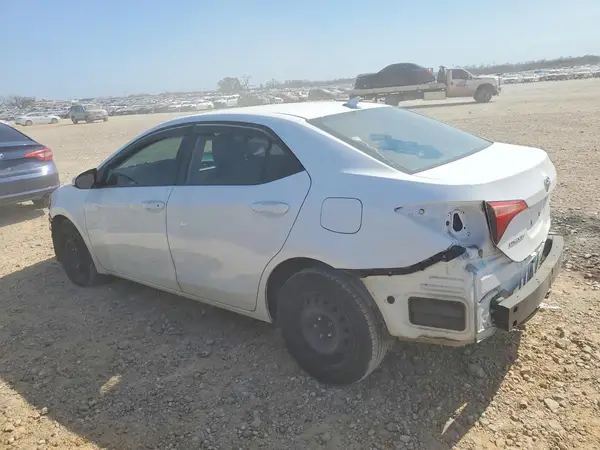 2T1BURHE0JC057744 2018 TOYOTA COROLLA - Image 2