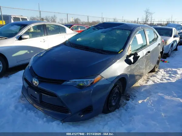 2T1BURHE0JC059154 2018 TOYOTA COROLLA - Image 2