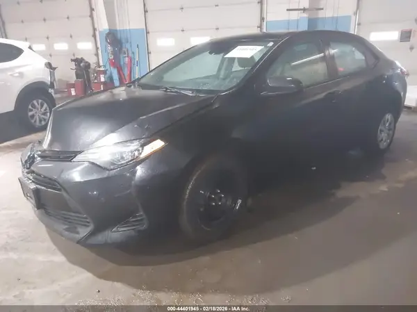 2T1BURHE0JC059204 2018 TOYOTA COROLLA - Image 2