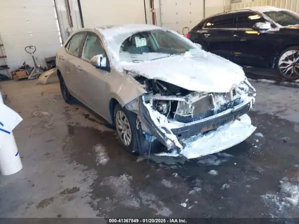 2T1BURHE0JC062197 2018 TOYOTA COROLLA - Image 1