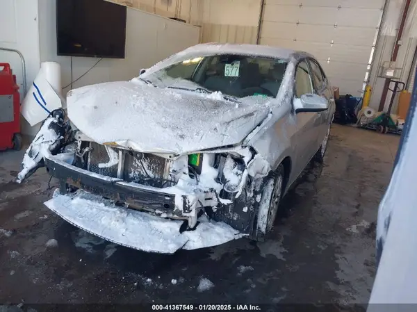 2T1BURHE0JC062197 2018 TOYOTA COROLLA - Image 2