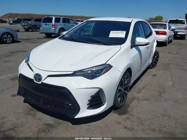 2T1BURHE0JC063236 2018 TOYOTA COROLLA - Image 2