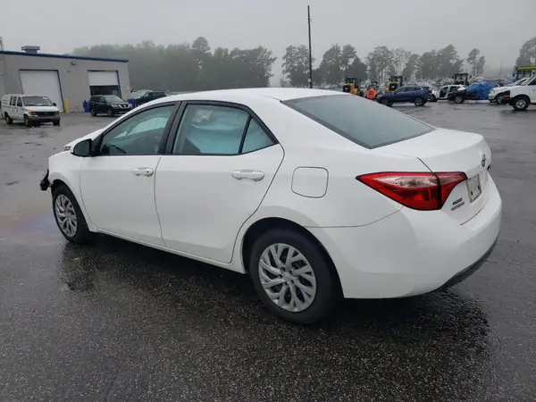 2T1BURHE0JC065620 2018 TOYOTA COROLLA - Image 2