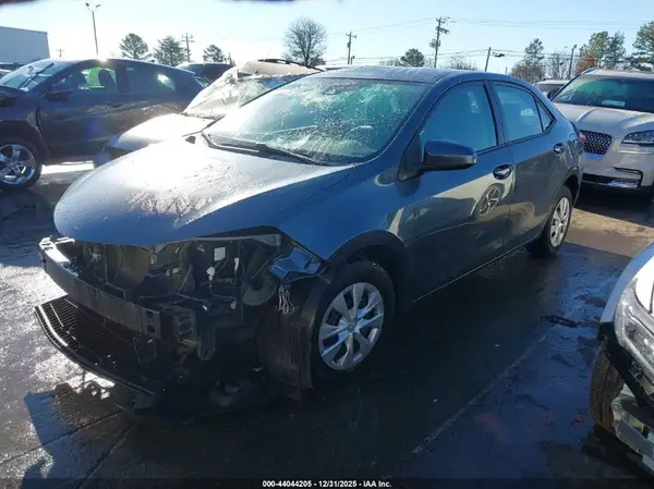 2T1BURHE0JC068646 2018 TOYOTA COROLLA - Image 2