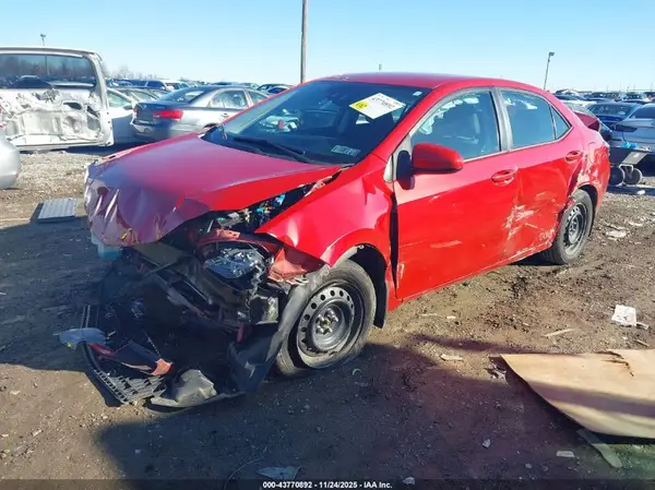 2T1BURHE0JC074401 2018 TOYOTA COROLLA - Image 2