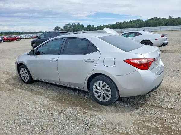 2T1BURHE0JC076200 2018 TOYOTA COROLLA - Image 2