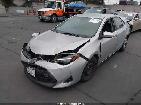 2T1BURHE0JC076701 2018 TOYOTA COROLLA - Image 2