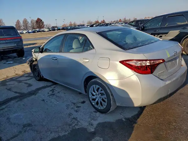 2T1BURHE0JC092865 2018 TOYOTA COROLLA - Image 2